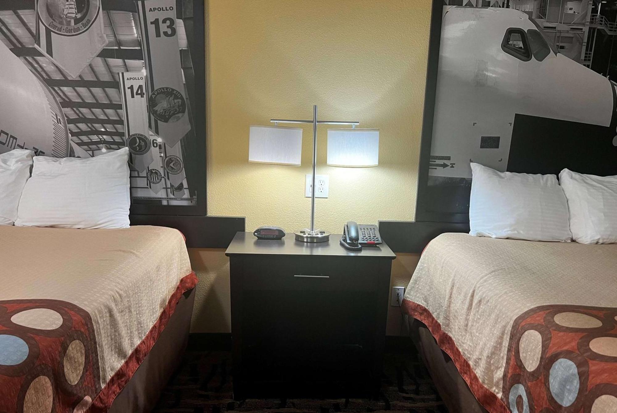 Super 8 By Wyndham Pasadena Ξενοδοχείο Εξωτερικό φωτογραφία